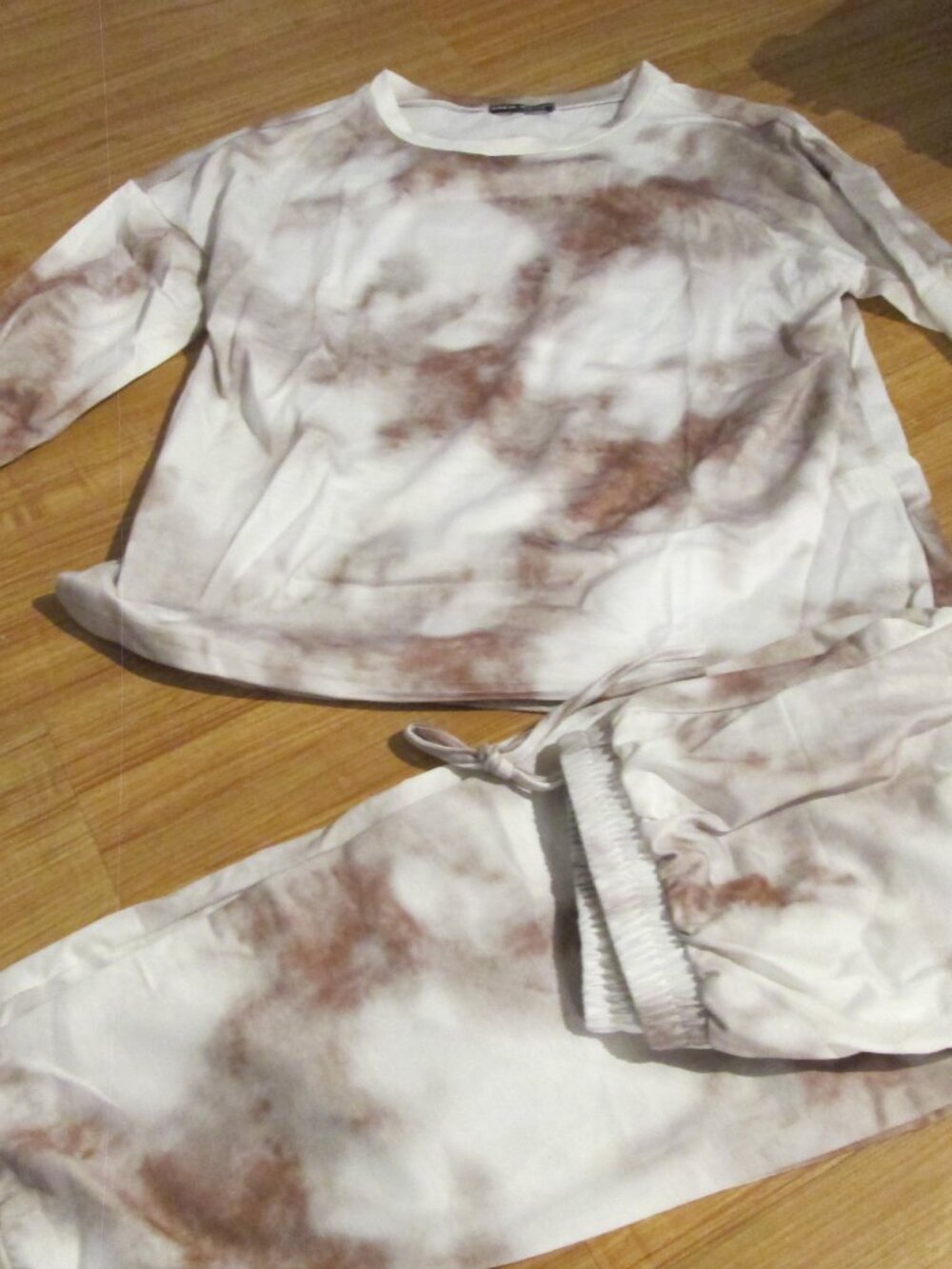 Women s sz Large Tie Dye Beige/white Pajamas Luxury pj's Cute set! long sleeve - Picture 7 of 10
